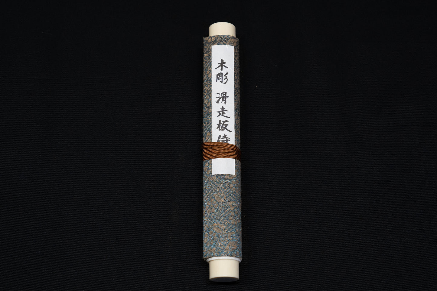 Wood Carving – SAMURIDER/木彫 – 滑走板侍